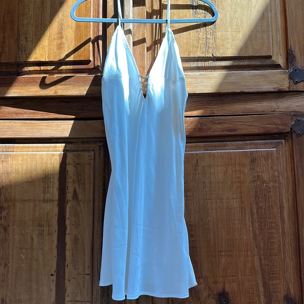 White slip dress - Picture 2 of 6